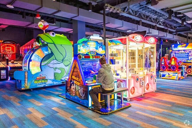 Wintrust Sports Complex has a number of activities for Bridgeview residents.