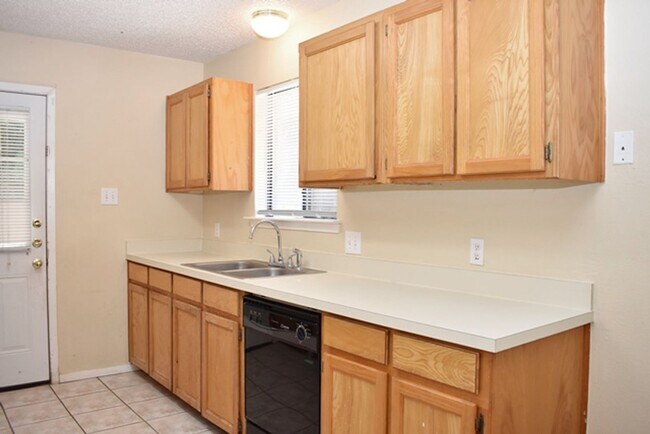 Foto del edificio - 7009-7011 Overton Park