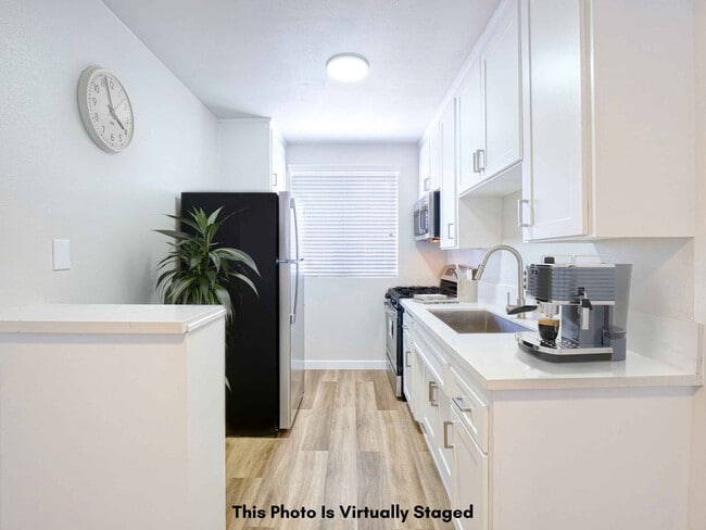 Building Photo - 21107 Amie Ave