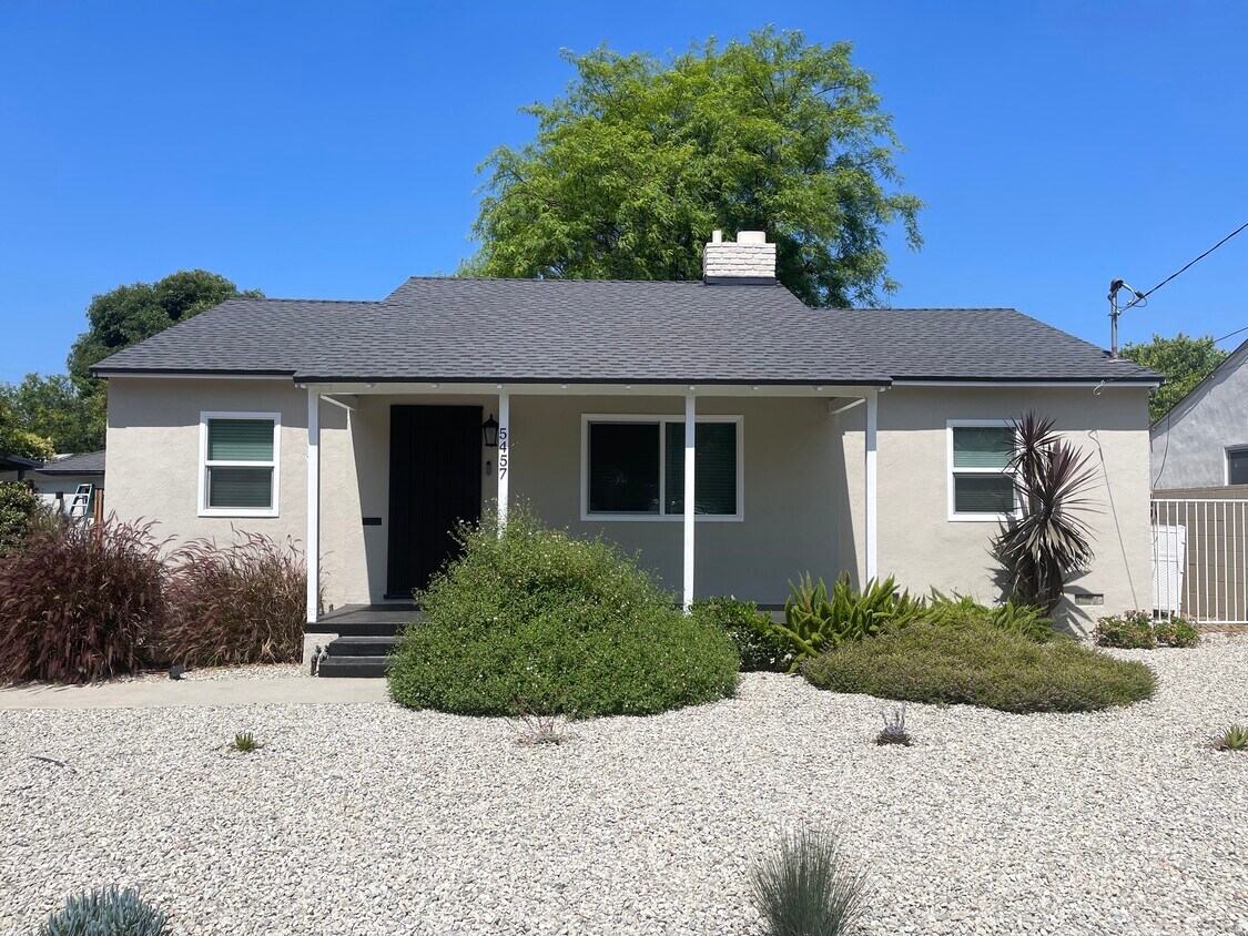 Foto principal - 5457 Beck Ave