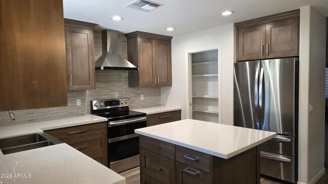 Building Photo - 3020 E Friess Dr