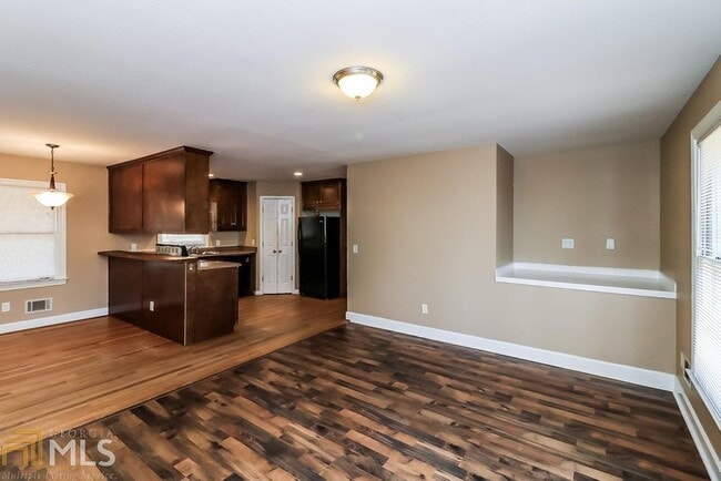 Building Photo - 155 Sweetwater Creek Cove