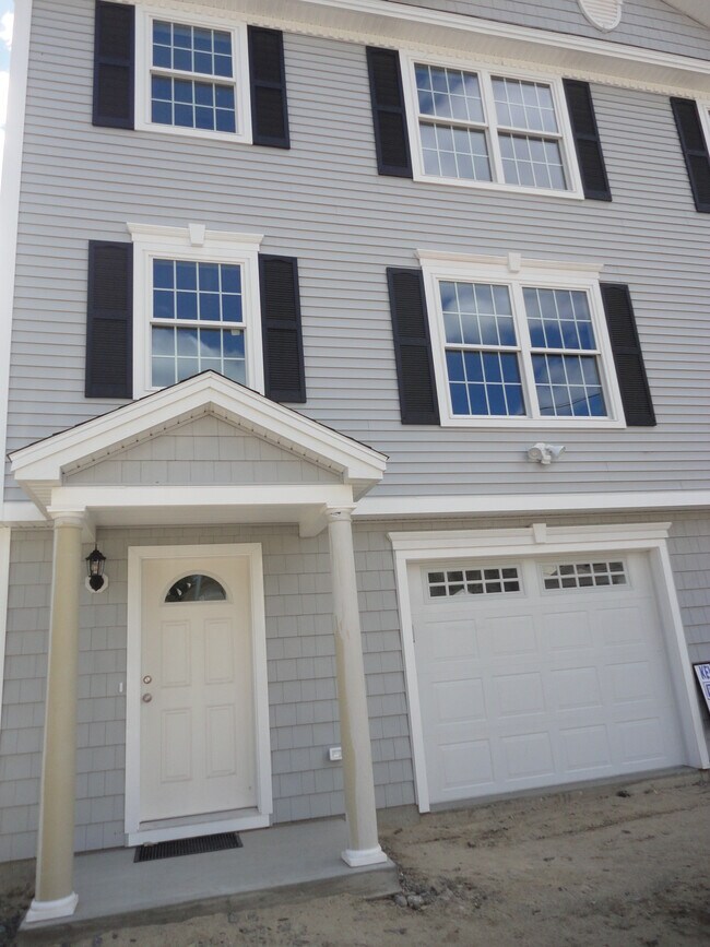 Unit for rent - 6 Elm St