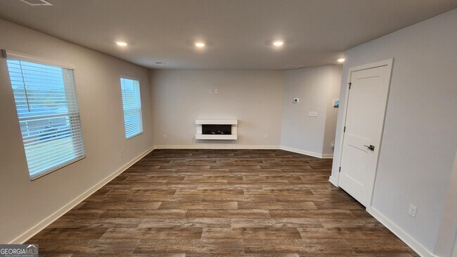 Building Photo - 703 Windstream Dr