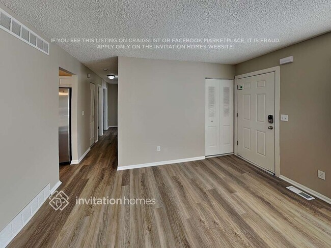 Foto del edificio - 9954 Columbine St