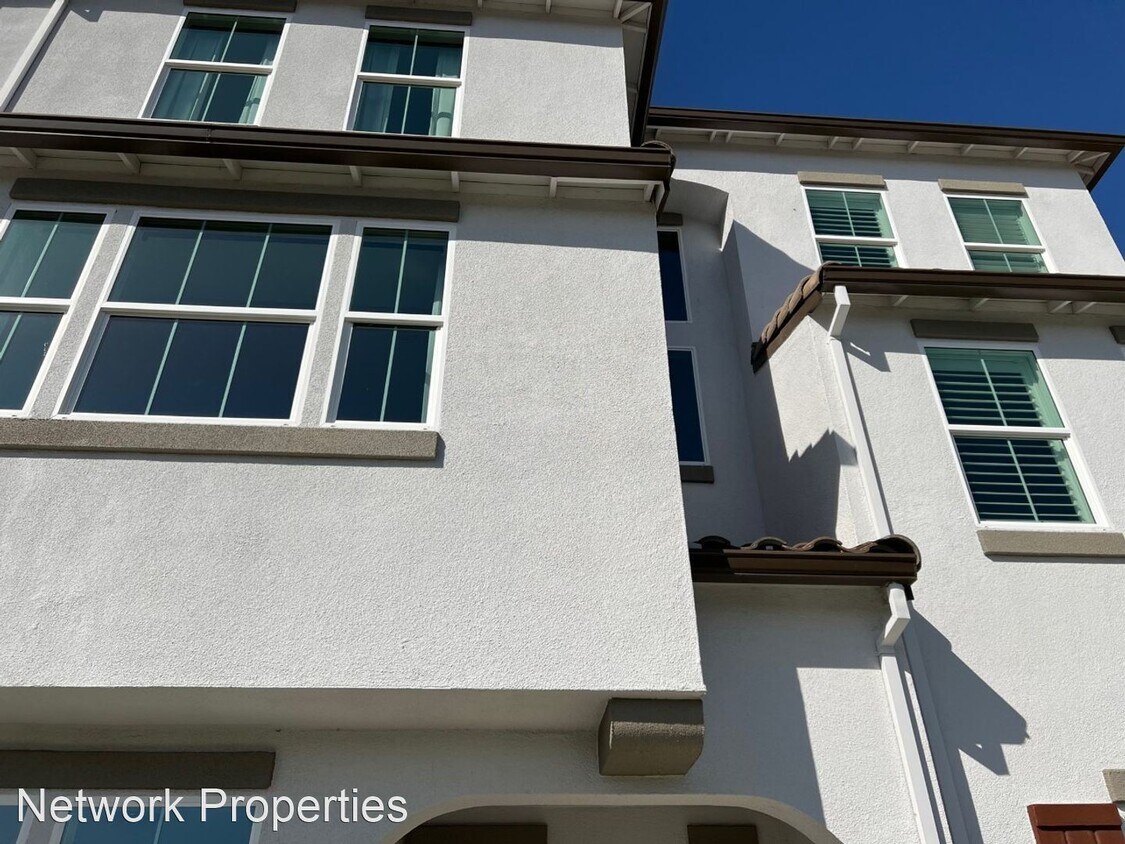 Foto principal - 4 br, 3.5 bath House - 2958 Valbonne Walk