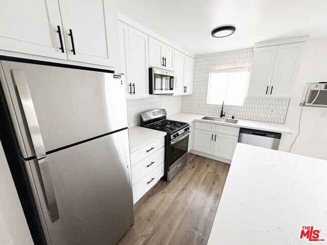 Foto del edificio - 5440 Carlton Way