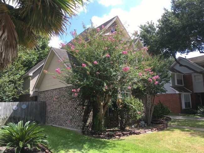 Building Photo - 13610 White Oak Landing Blvd