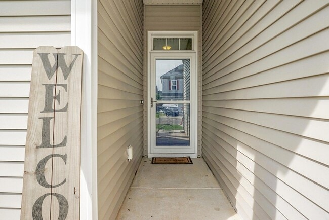 Building Photo - 345 Fox Ridge Ln