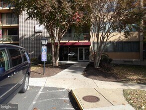 Building Photo - 8 S Van Dorn St