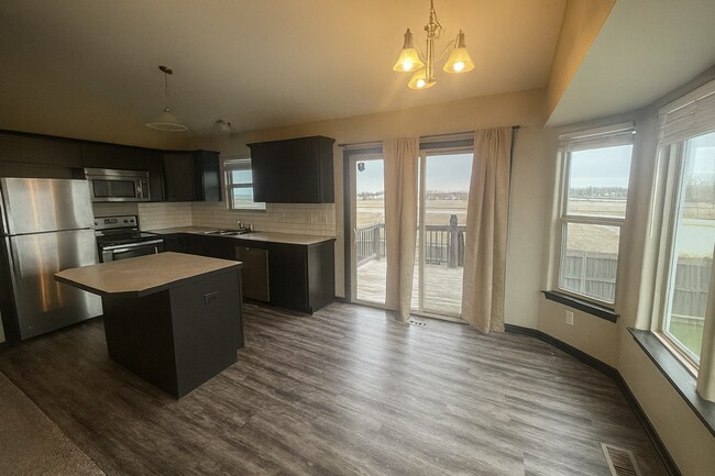 Foto del edificio - 2110/12 E Cedar Tree St