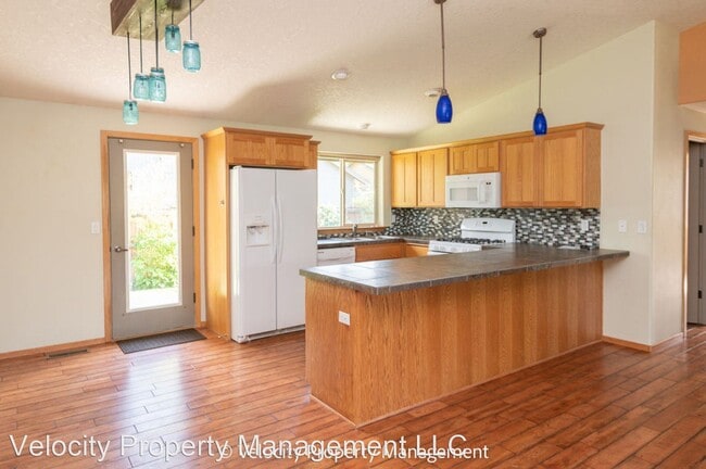 Building Photo - 3 br, 2 bath House - 20540 Peak Ave.