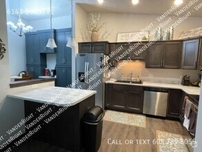 Building Photo - 6143 S Alki Pl