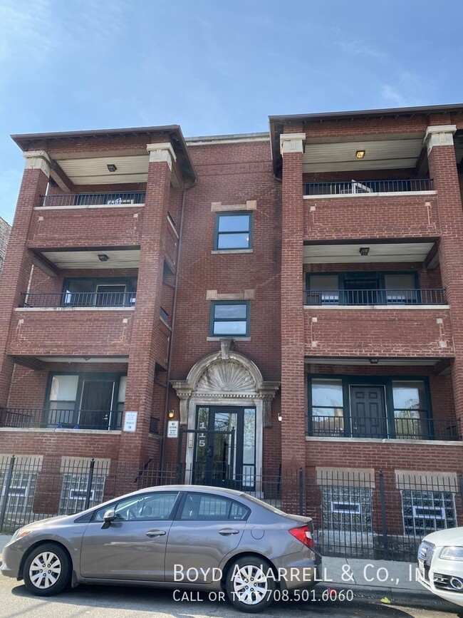Building Photo - 113 E 57th St