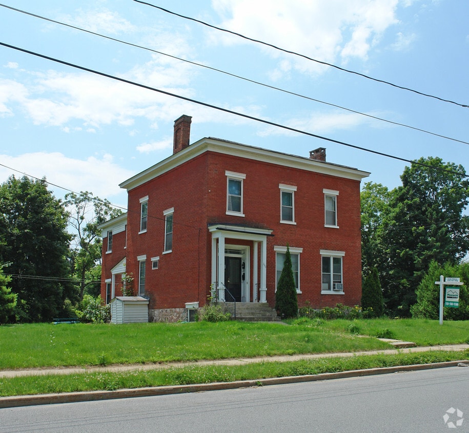 208 Grand Ave, Saratoga Springs, NY 12866 208 Grand Ave Saratoga