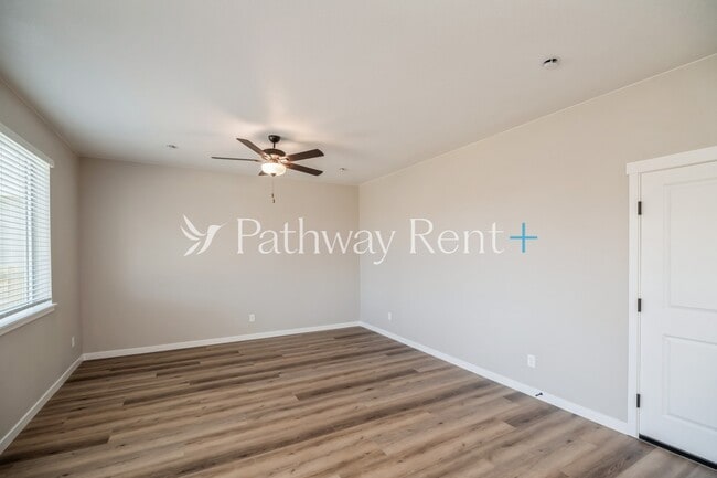 Building Photo - 9464 Yampa St
