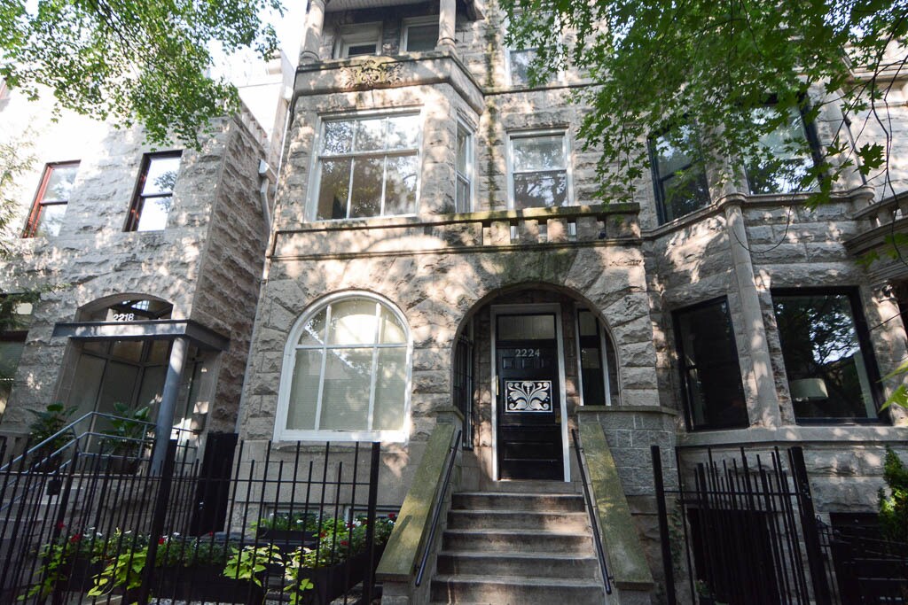 Primary Photo - 2224 N Seminary Ave