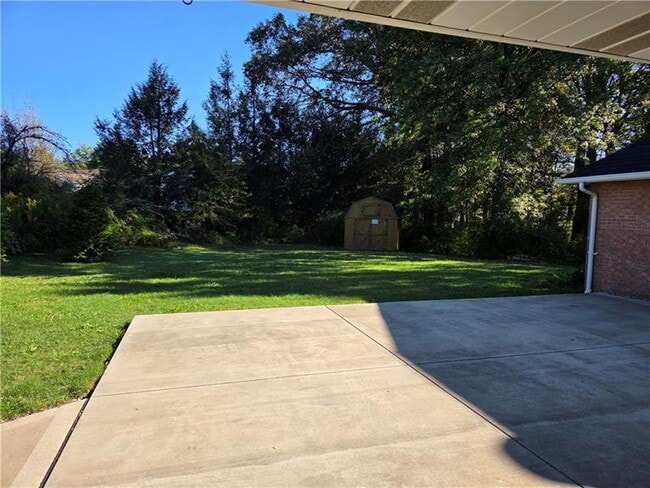 Building Photo - 111 Saddle Brook Cir