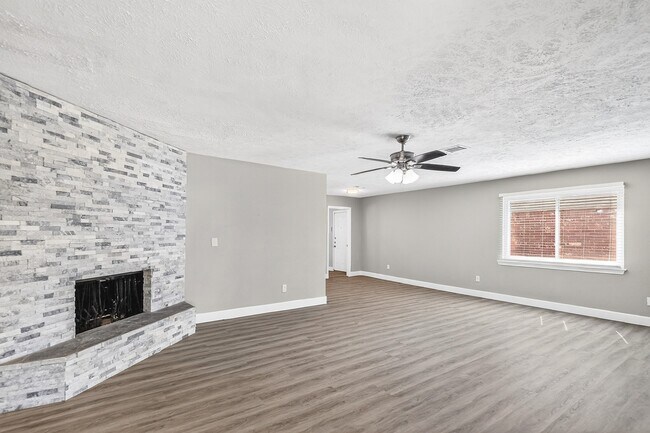 Foto del edificio - 2510 Marble Falls Dr