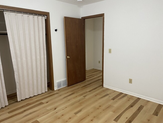 Building Photo - 13098 Westland Ct