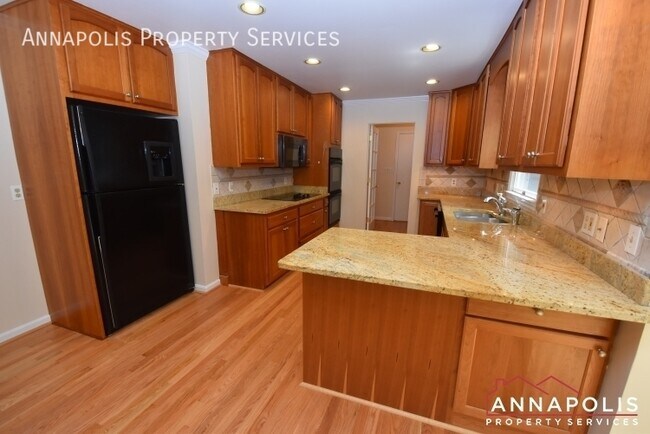 Building Photo - 1069 Carriage Hill Pkwy