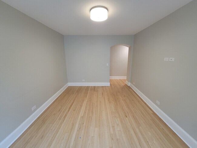Foto del edificio - 6430 N Richmond St