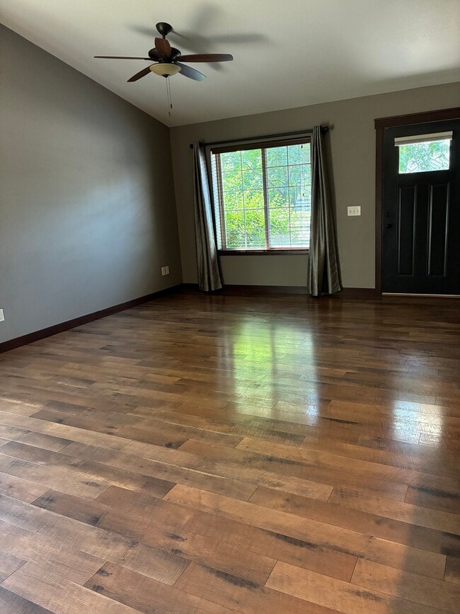 Building Photo - 2850 Swallowtail Ct