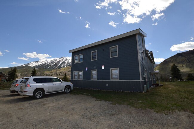 Foto del edificio - 2 Bed / 2 Bath Condo for Rent – Riverbend Subdivision, Crested Butte