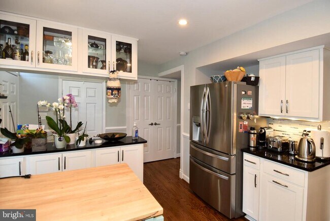 Foto del edificio - 5433 Grove Ridge Way