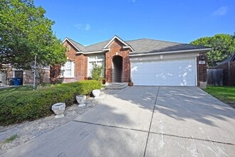 Building Photo - 1131 River Rock