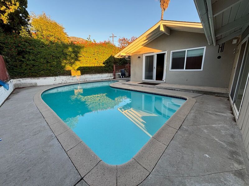 Foto del edificio - 3615 Burritt Way