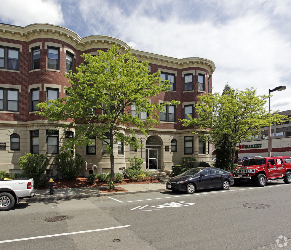 Primary Photo - Brighton Ave Apartments