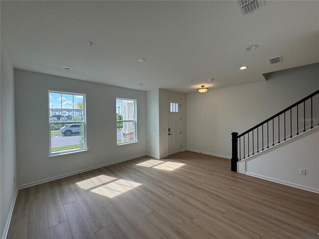 Foto del edificio - 1667 Eaglehurst Ln