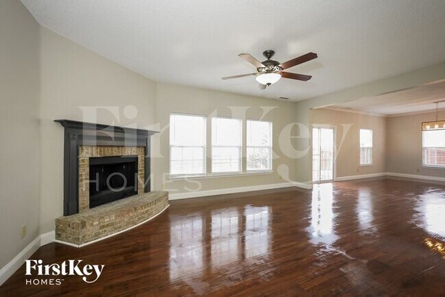 Foto del edificio - 9486 Lantern Ln