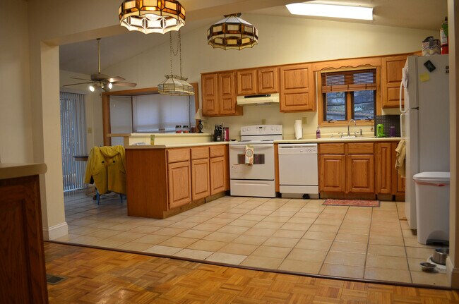 Foto del edificio - 5681 Fullview Heights Dr