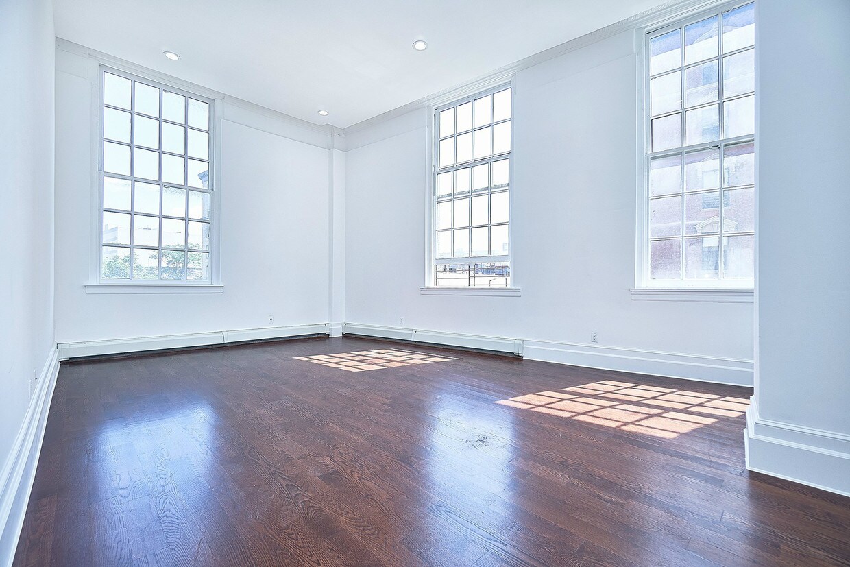 Foto principal - 327 Saint Nicholas Ave