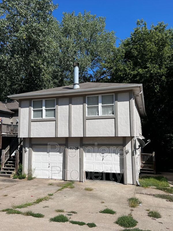 Building Photo - 8209 N Everton Ave