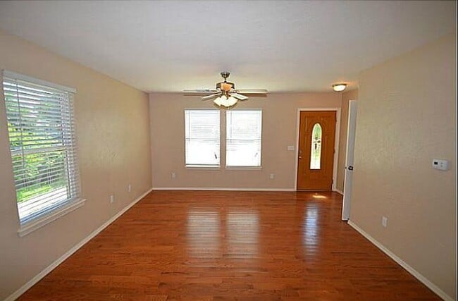 Building Photo - 1502 Barkley St