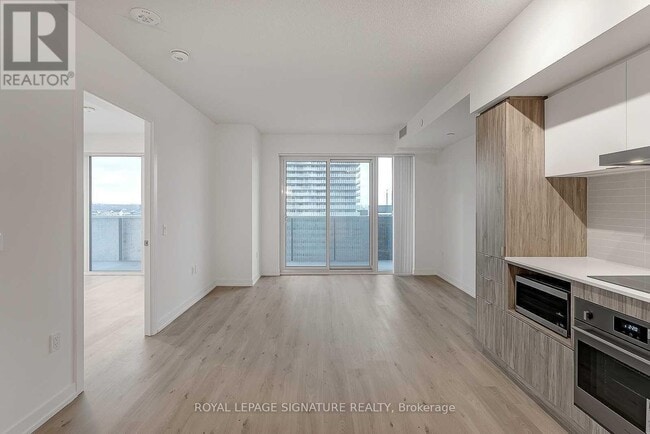 Building Photo - 138 Downes St