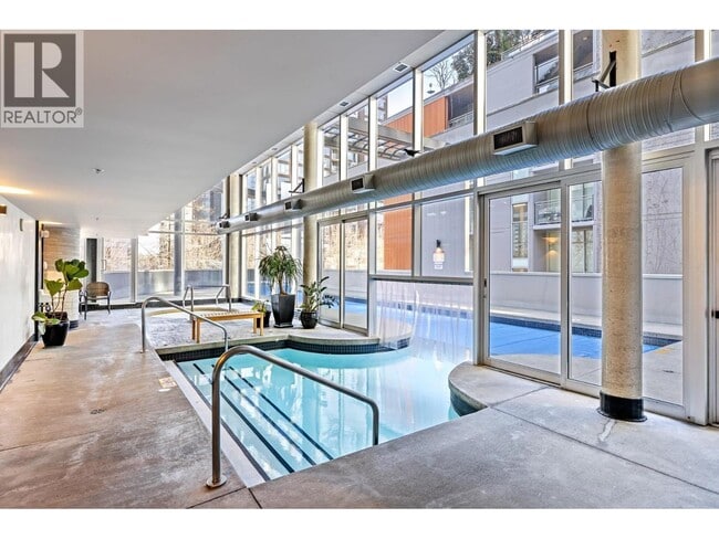 Building Photo - 501 Pacific St