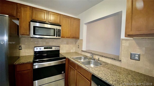 Foto del edificio - 3825 NW 90th Ave  3825 Sunrise Fl 33351