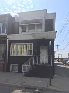 Primary Photo - 2000 S Bonsall St