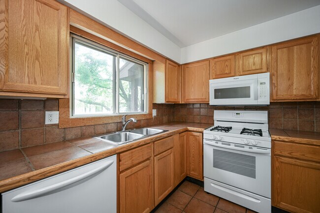 Foto del edificio - 880 Johnstown Ln