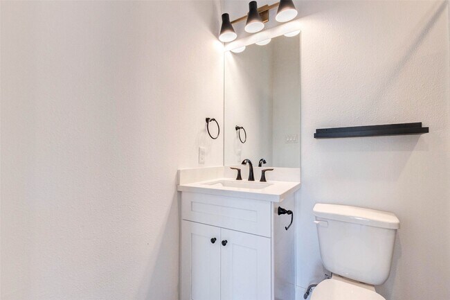 Foto del edificio - 2751 Freund St