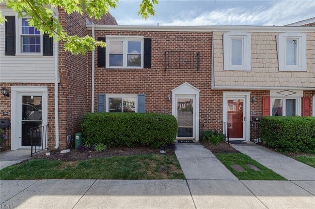 Building Photo - 590 Tenbee Ln