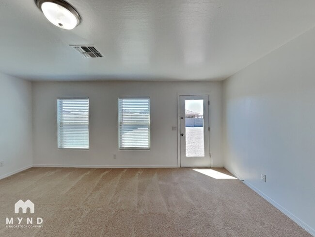 Building Photo - 953 Kachina Dr