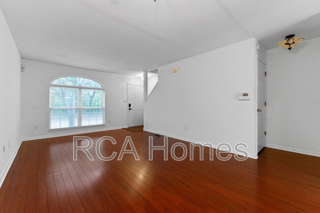 Foto del edificio - 3212 River Villa Way