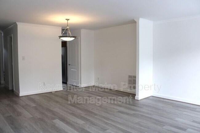 Building Photo - 14115 Yorkshire Woods Dr