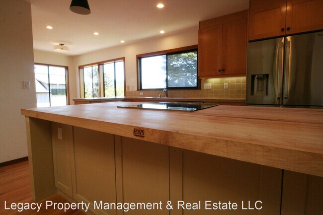 Foto del edificio - 3 br, 3 bath House - 129 Morning Sun Ave