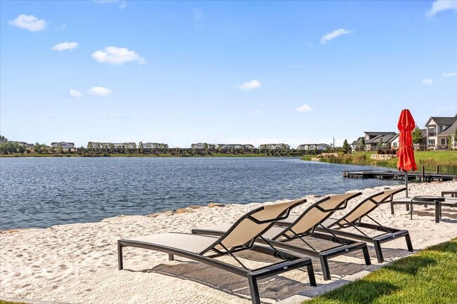 Foto del edificio - Amazing Neighborhood 2 Bed 2 Bath Plus Office